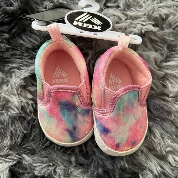 Babygirl pull on sneakers - Picture 1 of 3